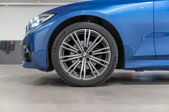 BMW 320, 2.0, 140 kW, дизель, автомат, полный привод
