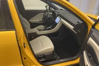 Lexus LBX, 1.5, 67 kW, hübriid, automaat, esivedu