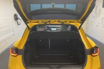 Lexus LBX, 1.5, 67 kW, hübriid, automaat, esivedu