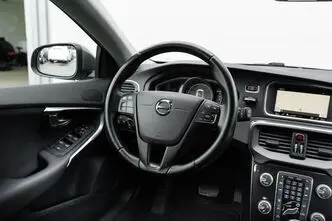 Volvo V40, 2.0, 110 kW, diisel, automaat, esivedu