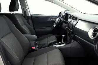 Toyota Auris, 1.6, 97 kW, petrol, automatic, front-wheel drive