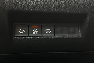 Peugeot 2008, 1.5, 96 kW, diesel, automatic, front-wheel drive