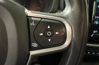 Volvo XC60, 2.0, 145 kW, hybrid, automatic, four-wheel drive