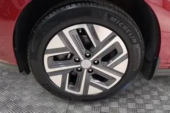Hyundai Kona, 100 kW, electric, automatic, front-wheel drive