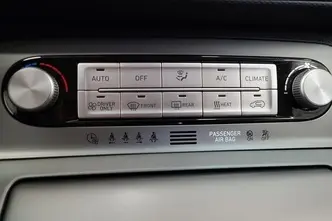 Hyundai Kona, 100 kW, electric, automatic, front-wheel drive