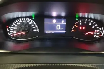 Peugeot 208, 1.2, 74 kW, bensiin, automaat, esivedu