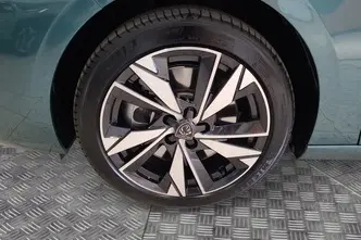 Peugeot 308, 1.6, 132 kW, plug-in hybrid, automatic, front-wheel drive