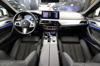 BMW 530, 2.0, 135 kW, подключаемый гибрид, автомат, задний привод