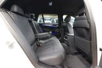 BMW 530, 2.0, 135 kW, подключаемый гибрид, автомат, задний привод
