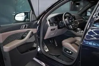 BMW X5 M, 4.4, 460 kW, petrol, automatic, four-wheel drive