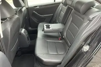 Volkswagen Jetta, 2.0, 110 kW, diisel, automaat, esivedu