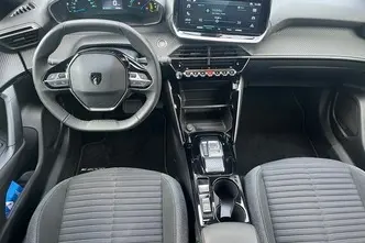 Peugeot 2008, elekter, automaat, esivedu
