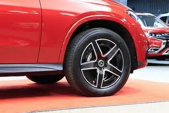 Mercedes-Benz GLC 300, 2.0, 150 kW, подключаемый гибрид, автомат, полный привод