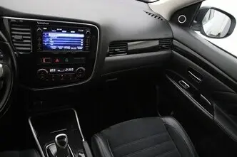 Mitsubishi Outlander, 2.0, 89 kW, pistikhübriid, automaat, nelikvedu