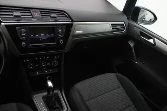 Volkswagen Touran, 1.6, 81 kW, diisel, automaat, esivedu