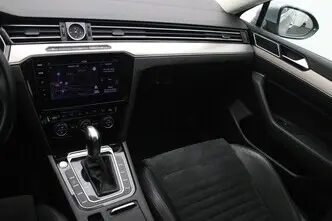 Volkswagen Passat, 1.4, 110 kW, bensiin, automaat, esivedu