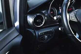Mercedes-Benz V 220, 2.2, 120 kW, petrol, automatic