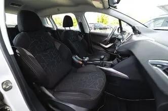 Peugeot 2008, 1.2, 59 kW, petrol, manual, front-wheel drive