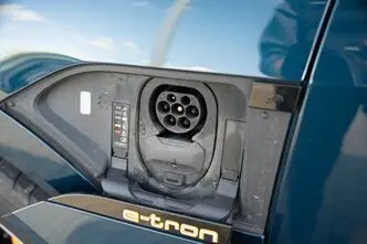 Audi e-tron, 300 kW, electric, automatic, four-wheel drive