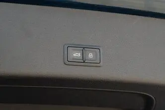 Audi e-tron, 300 kW, electric, automatic, four-wheel drive