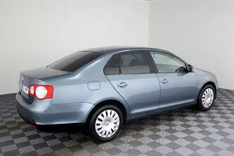 Volkswagen Jetta, 1.6, 75 kW, bensiin, manuaal, esivedu