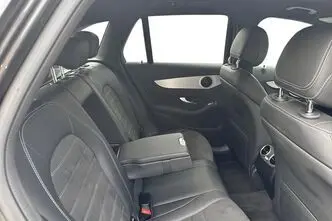 Mercedes-Benz GLC 200, 2.0, 120 kW, diesel, automatic, rear-wheel drive