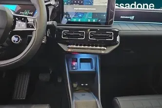 Renault 4, 110 kW, elekter, automaat, esivedu