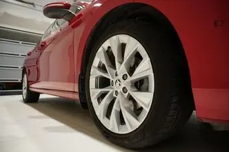 Škoda Superb, 1.5, 110 kW, гибрид, автомат, передний привод
