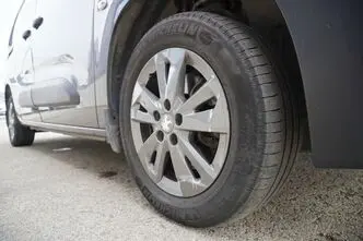 Peugeot Partner, 1.5, 96 kW, diesel, automatic, front-wheel drive