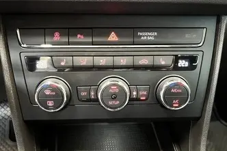 SEAT Leon, 1.5, 96 kW, cng, автомат, передний привод