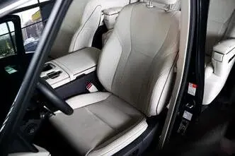 Lexus LM 350, 2.5, 140 kW, hübriid, automaat, nelikvedu