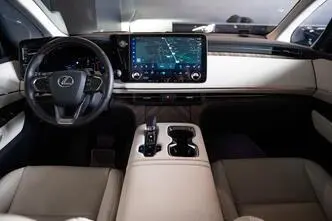 Lexus LM 350, 2.5, 140 kW, hübriid, automaat, nelikvedu