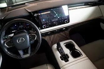 Lexus LM 350, 2.5, 140 kW, hübriid, automaat, nelikvedu