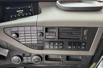 Volvo FH 16 650 8x4*4, 480 kW, diisel, automaat