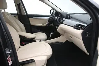 BMW X1, 2.0, 141 kW, bensiin, automaat, esivedu