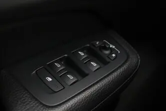 Volvo V60, 2.0, 145 kW, гибрид, автомат, передний привод