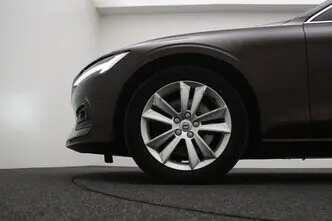 Volvo V60, 2.0, 145 kW, гибрид, автомат, передний привод