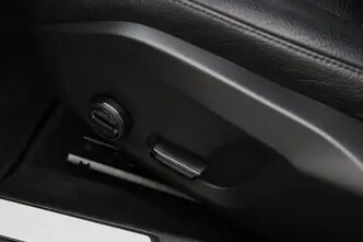 Volvo V60, 2.0, 145 kW, гибрид, автомат, передний привод