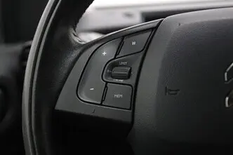 Citroën C4 Cactus, 1.6, 73 kW, дизель, механическая, передний привод