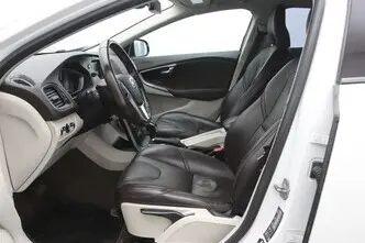 Volvo V40 Cross Country, 2.0, 110 kW, дизель, автомат, передний привод