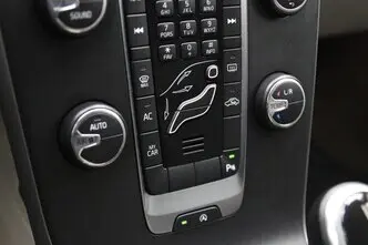 Volvo V40 Cross Country, 2.0, 110 kW, дизель, автомат, передний привод
