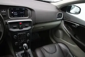 Volvo V40 Cross Country, 2.0, 110 kW, дизель, автомат, передний привод