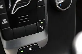 Volvo V40 Cross Country, 2.0, 110 kW, дизель, автомат, передний привод