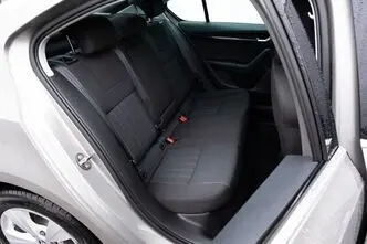 Škoda Octavia, 1.6, 85 kW, diisel, automaat, esivedu