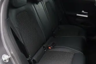 Mercedes-Benz GLA 180, 1.3, 100 kW, bensiin, automaat, esivedu