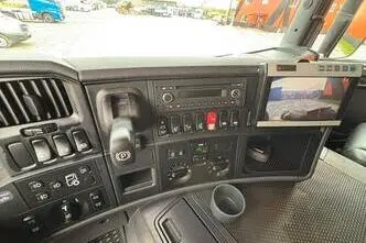 Scania P, 323 kW, diesel, automatic