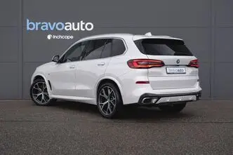 BMW X5, 3.0, 210 kW, hybrid, automatic, four-wheel drive