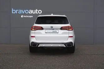 BMW X5, 3.0, 210 kW, hybrid, automatic, four-wheel drive