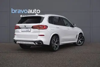 BMW X5, 3.0, 210 kW, hybrid, automatic, four-wheel drive
