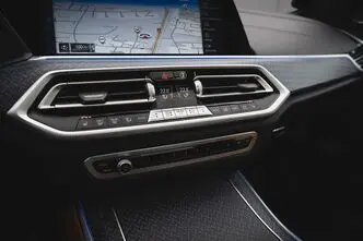 BMW X5, 3.0, 210 kW, hybrid, automatic, four-wheel drive